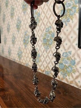 Silver Skull Chain Keychain